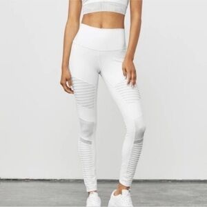 ALO Yoga White Ribbed Leggings